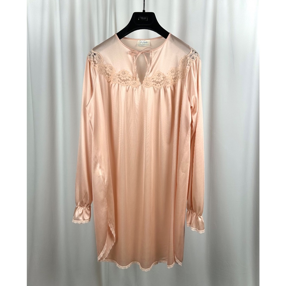 Vintage 60s Van Raalte for Eaton’s Nylon Lace Nightgown Dusty Peach